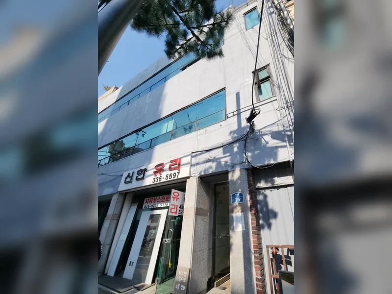 서대문구 기타 설치 - 창문으로배관빼고남은공간 막기 현장 시공 사진 2